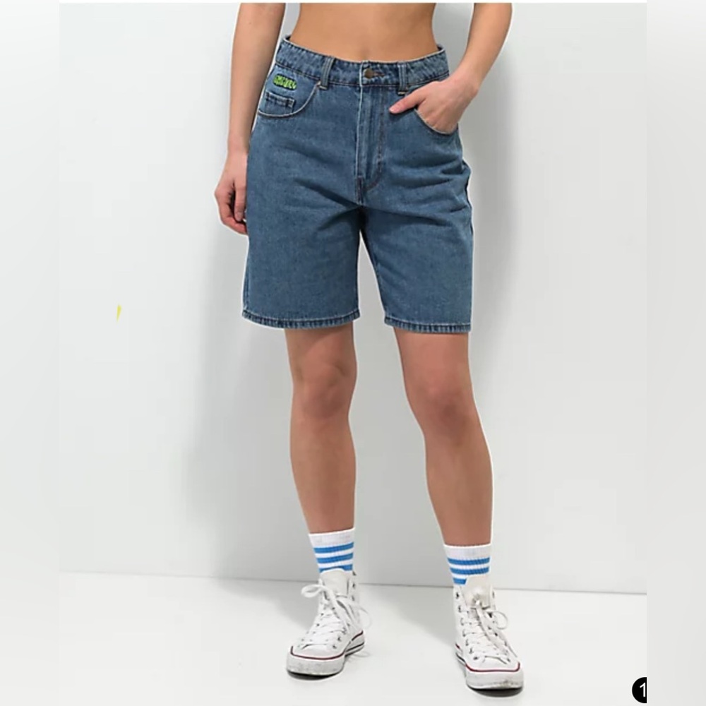 Empyre Tori Loose Fit Light Wash Denim Skate Shorts - Size 0